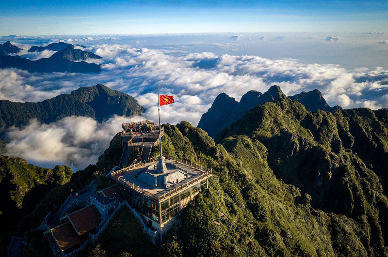 Tour Sapa: Fansipan - Bản Cát Cát - Núi Hàm Rồng - Nhà Thờ Đá